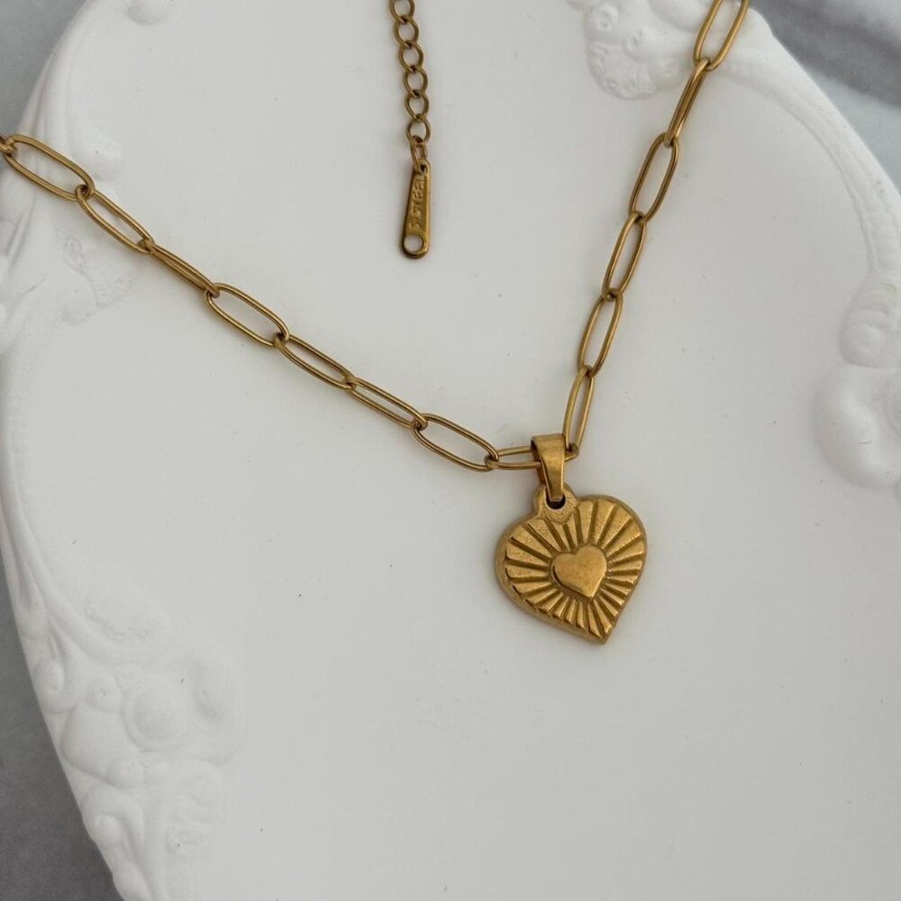 Sku:0381 Gold necklace chain with pendant‎ heart material stainless steel